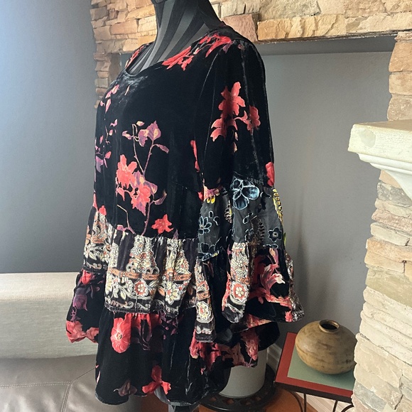 John Mark Velvet Burnout Sheer Bell Sleeve Top Hippie Boho Floral Black Pink M - Picture 4 of 9